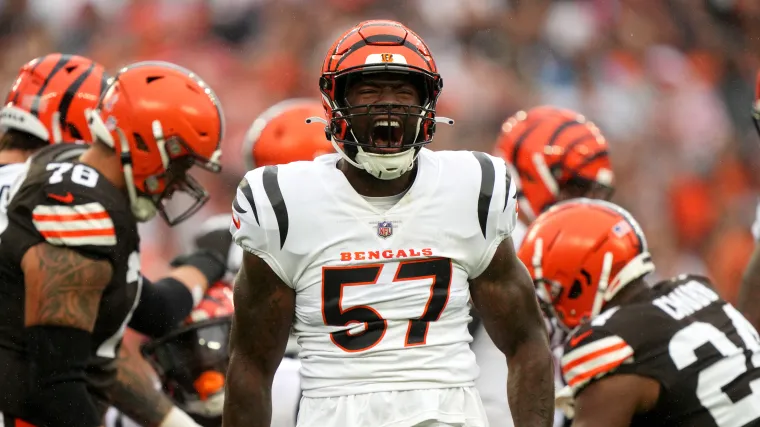 Former Bengals linebacker reunites with Lou Anaroumo in Indianapolis