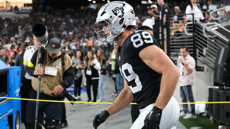 Brock Bowers Friday injury update from practice is disastrous news for Week 5